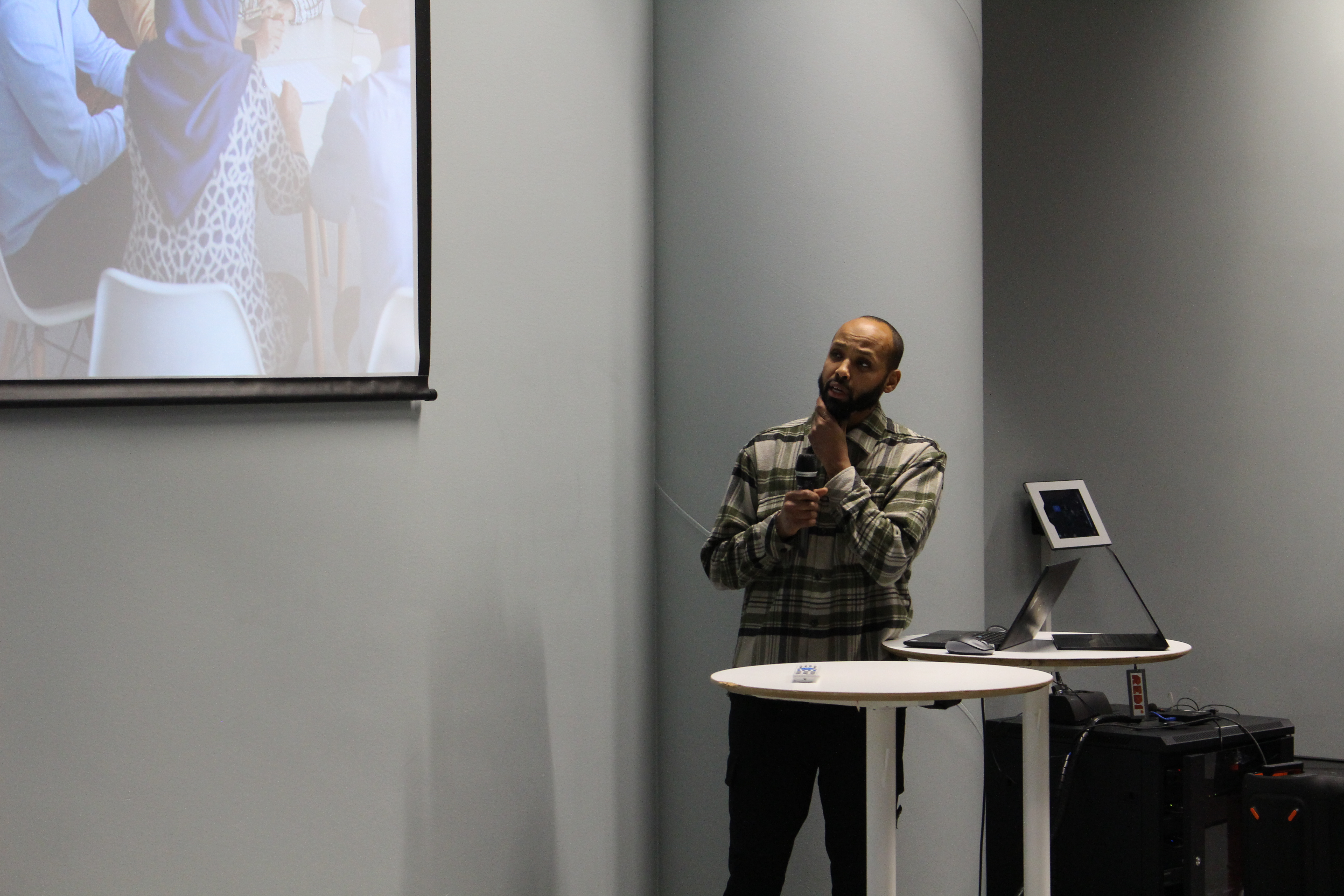 Deconstructing AI workshop photo 4